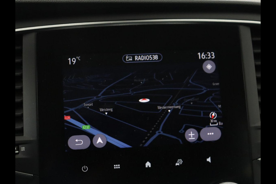 Renault Mégane 1.0 TCe Zen | Carplay | Trekhaak | Navigatie | Full LED | DAB | Climate control | Parkeerhulp | Cruise control | Bluetooth