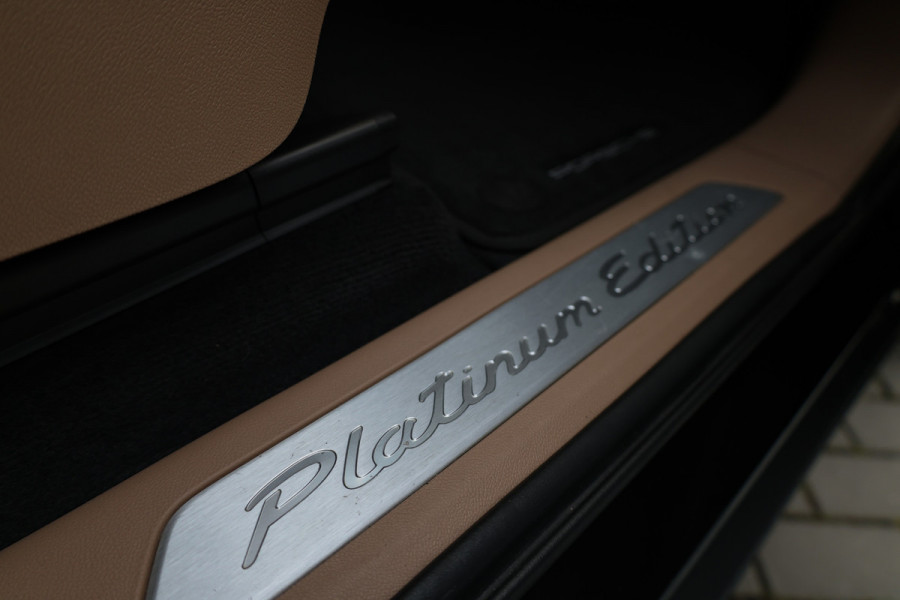 Porsche Cayenne 3.0 E-Hybrid Platinum Edition | PANO | 22 INCH | BOSE | 360 | MEMORY | LUCHTVERING | SPORT CRHONO | KEYLESS |