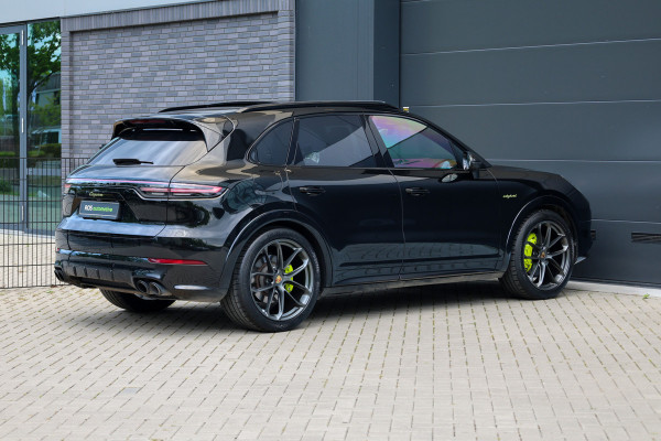 Porsche Cayenne 3.0 E-Hybrid Platinum Edition | PANO | 22 INCH | BOSE | 360 | MEMORY | LUCHTVERING | SPORT CRHONO | KEYLESS |