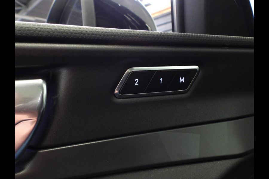 Lynk & Co 01 1.5 PHEV BlackLine NAVI/360CAM/SCHUIFDAK/LED/20"LMV!