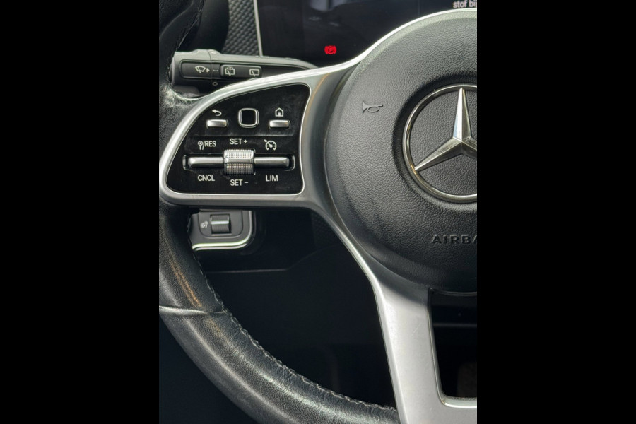Mercedes-Benz A-Klasse 180 Business Solution - Navigatie / Apple CarPlay I Sport interieur I PDC I LED I 85.000 KM - Dealer ond.