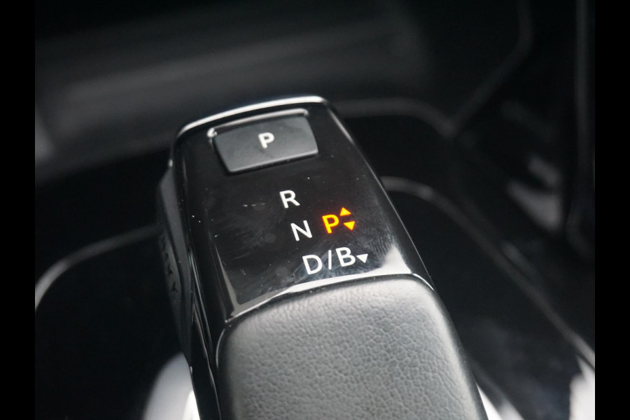 Peugeot e-2008 EV GT Pack 50 kWh Leder interieur