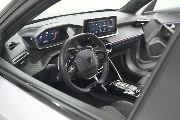Peugeot 2008 Hybrid 145 e-DCS6 GT | Camera | Apple Carplay | Parkeersensoren