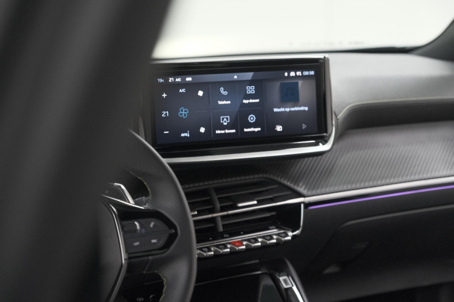 Peugeot 2008 Hybrid 145 e-DCS6 GT | Camera | Apple Carplay | Parkeersensoren