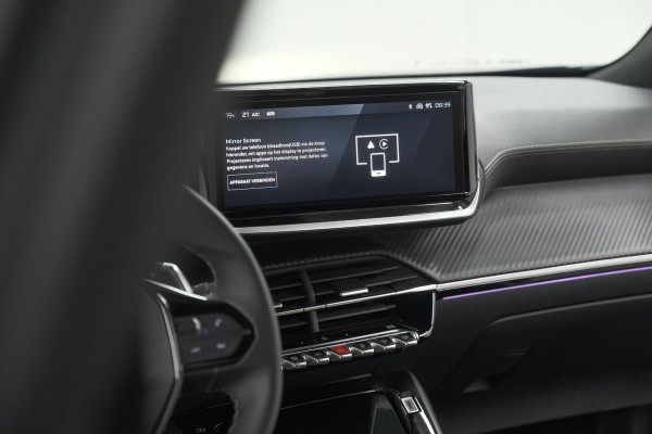 Peugeot 2008 Hybrid 145 e-DCS6 GT | Camera | Apple Carplay | Parkeersensoren