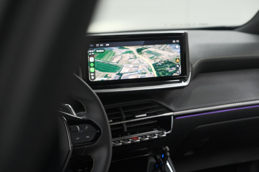 Peugeot 2008 Hybrid 145 e-DCS6 GT | Camera | Apple Carplay | Parkeersensoren