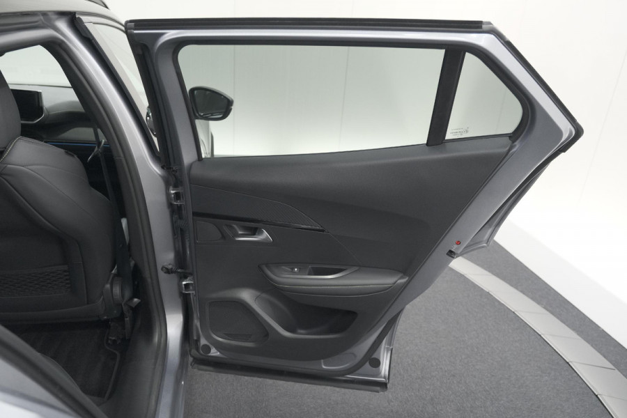 Peugeot 2008 Hybrid 145 e-DCS6 GT | Camera | Apple Carplay | Parkeersensoren