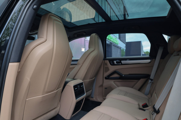 Porsche Cayenne 3.0 E-Hybrid Platinum Edition | PANO | 22 INCH | BOSE | 360 | MEMORY | LUCHTVERING | SPORT CRHONO | KEYLESS |