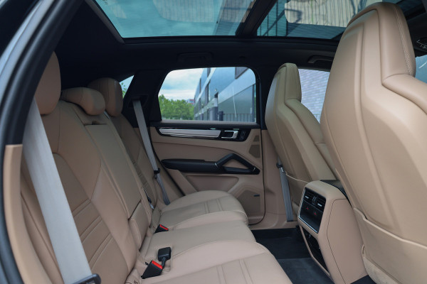 Porsche Cayenne 3.0 E-Hybrid Platinum Edition | PANO | 22 INCH | BOSE | 360 | MEMORY | LUCHTVERING | SPORT CRHONO | KEYLESS |