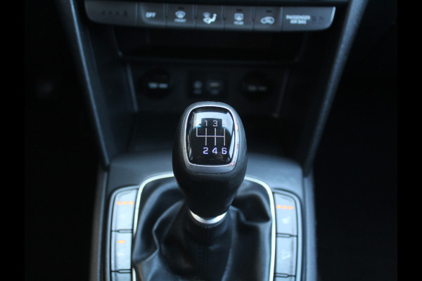 Hyundai Kona 1.0T Fashion CLIMATE | CARPLAY | CAMERA | LMV17 | PDCA | CRUISE | NAVI | STOEL/STUURVERW