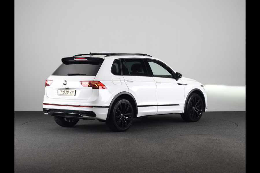 Volkswagen Tiguan 1.5 TSI R-Line Business | Panoramadak | Camera | Black Style | Stoelverwarming | Navigatie |