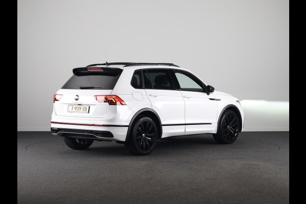 Volkswagen Tiguan 1.5 TSI R-Line Business | Panoramadak | Camera | Black Style | Stoelverwarming | Navigatie |
