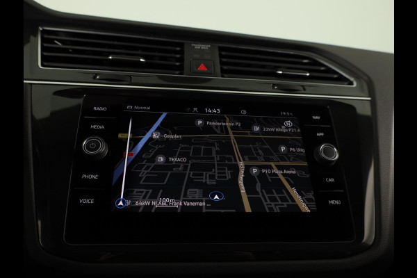 Volkswagen Tiguan 1.5 TSI R-Line Business | Panoramadak | Camera | Black Style | Stoelverwarming | Navigatie |