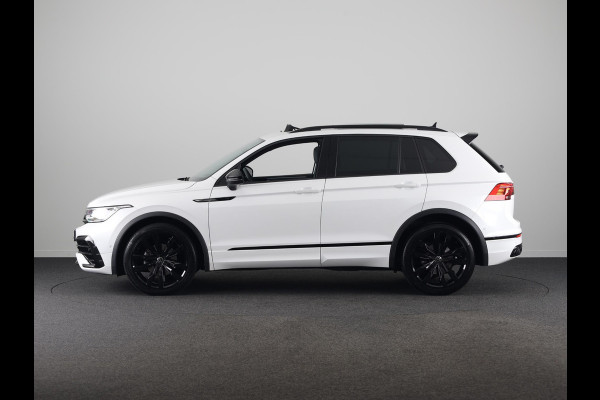 Volkswagen Tiguan 1.5 TSI R-Line Business | Panoramadak | Camera | Black Style | Stoelverwarming | Navigatie |