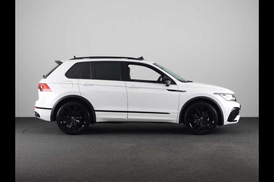 Volkswagen Tiguan 1.5 TSI R-Line Business | Panoramadak | Camera | Black Style | Stoelverwarming | Navigatie |