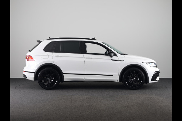 Volkswagen Tiguan 1.5 TSI R-Line Business | Panoramadak | Camera | Black Style | Stoelverwarming | Navigatie |