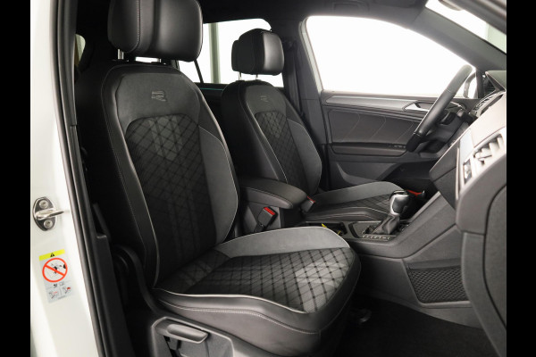 Volkswagen Tiguan 1.5 TSI R-Line Business | Panoramadak | Camera | Black Style | Stoelverwarming | Navigatie |