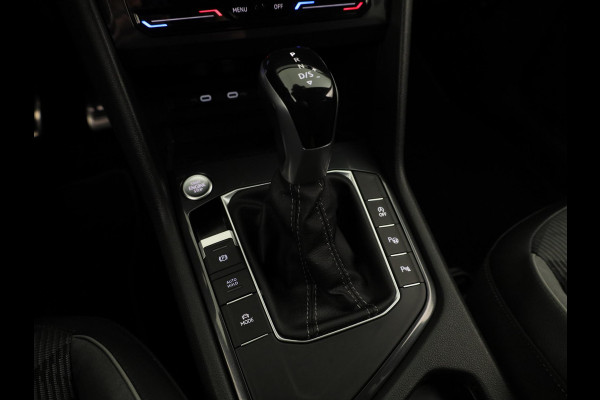 Volkswagen Tiguan 1.5 TSI R-Line Business | Panoramadak | Camera | Black Style | Stoelverwarming | Navigatie |