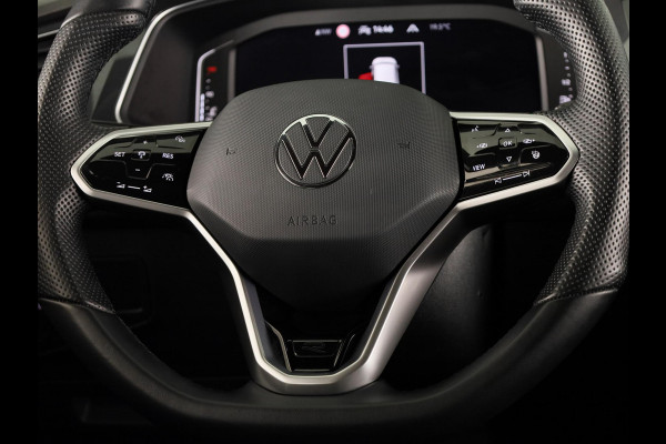 Volkswagen Tiguan 1.5 TSI R-Line Business | Panoramadak | Camera | Black Style | Stoelverwarming | Navigatie |