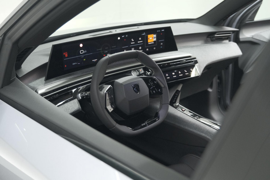 Peugeot 5008 HYbrid 145 e-DCS6 GT Exclusive | Panoramadak | Camera | Elektrische Achterklep | Adaptieve Cruise Control