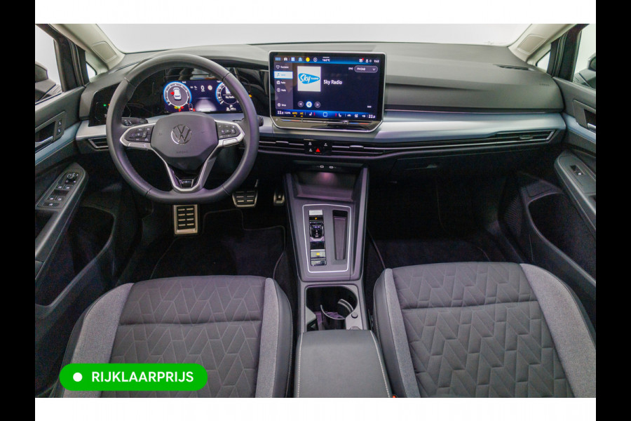 Volkswagen Golf 1.5 eTSI GOAL edition All-season | Navigatie | PDC V+A | Stoel- stuurverwarming Privacy glas, Travel Assist, Adaptive cruise, App-connect