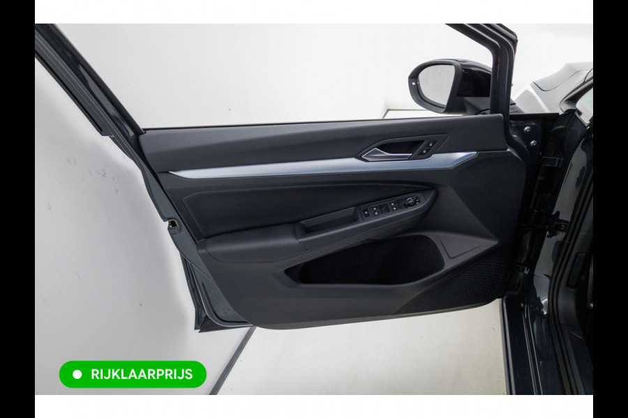 Volkswagen Golf 1.5 eTSI GOAL edition All-season | Navigatie | PDC V+A | Stoel- stuurverwarming Privacy glas, Travel Assist, Adaptive cruise, App-connect