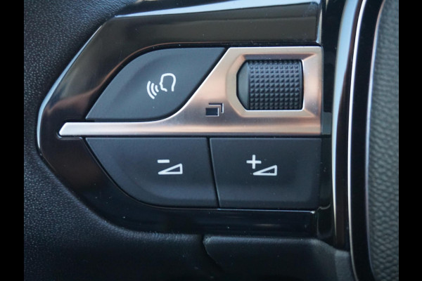 Peugeot e-208 EV Allure Première 1 fase 50 kWh 180 Camera