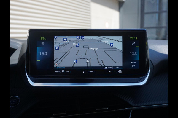 Peugeot e-208 EV Allure Première 1 fase 50 kWh 180 Camera