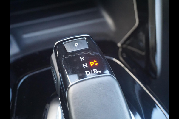 Peugeot e-208 EV Allure Première 1 fase 50 kWh 180 Camera
