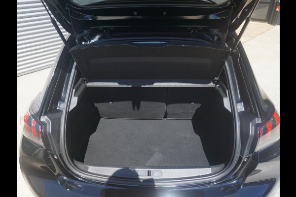 Peugeot e-208 EV Allure Première 1 fase 50 kWh 180 Camera