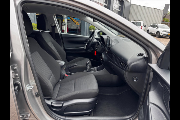 Hyundai i20 1.0 T-GDI Comfort Smart | 100 PK | Camera | Stoel + Stuurverwarming | Climate Control | Navigatie by App