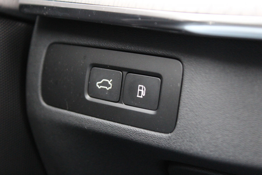 Volvo XC90 2.0 T8 Recharge AWD Plus Bright | Luchtvering | 22" | Panoramadak | Leder | BLIS