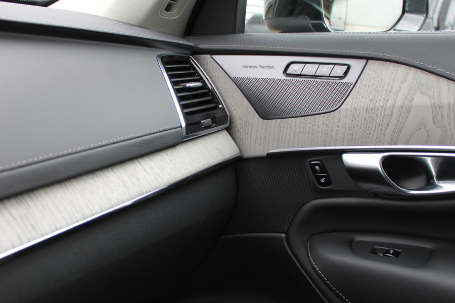 Volvo XC90 2.0 T8 Recharge AWD Plus Bright | Luchtvering | 22" | Panoramadak | Leder | BLIS