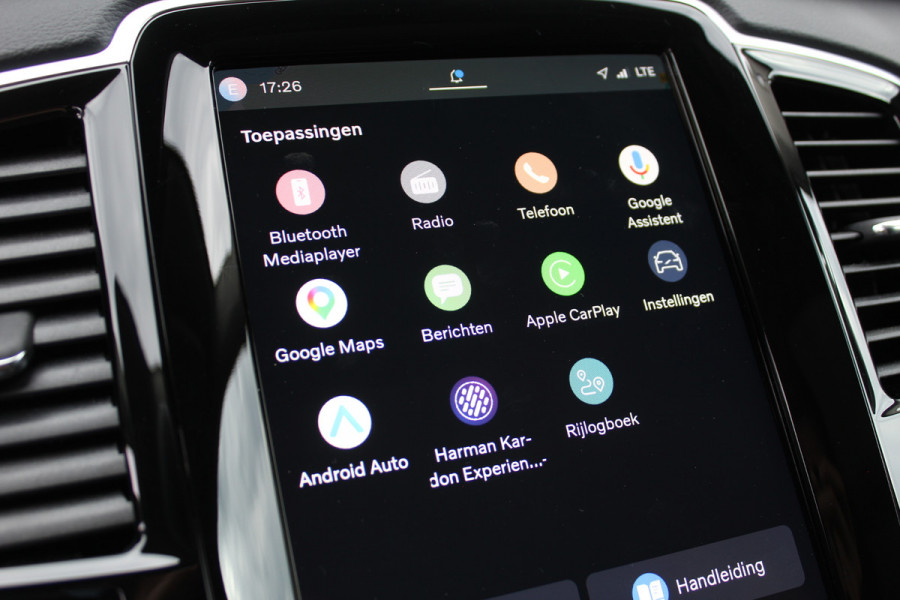 Volvo XC90 2.0 T8 Recharge AWD Plus Bright | Luchtvering | 22" | Panoramadak | Leder | BLIS