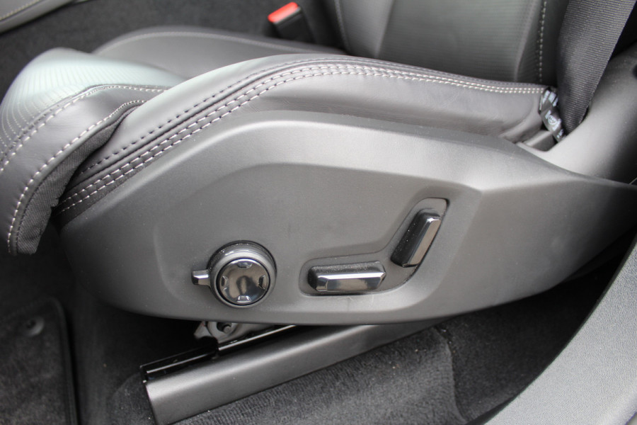 Volvo XC90 2.0 T8 Recharge AWD Plus Bright | Luchtvering | 22" | Panoramadak | Leder | BLIS