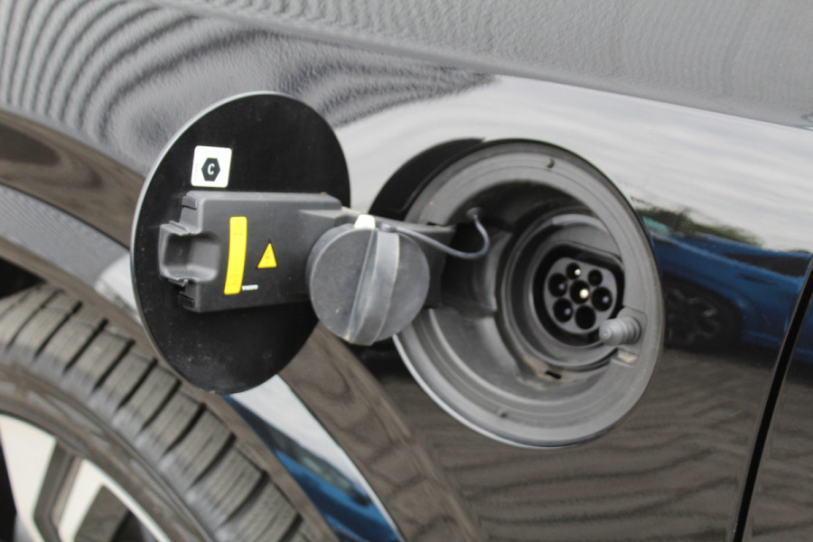Volvo XC90 2.0 T8 Recharge AWD Plus Bright | Luchtvering | 22" | Panoramadak | Leder | BLIS