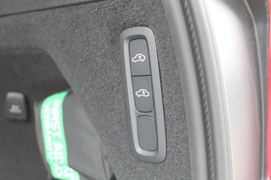 Volvo XC90 2.0 T8 Recharge AWD Plus Bright | Luchtvering | 22" | Panoramadak | Leder | BLIS