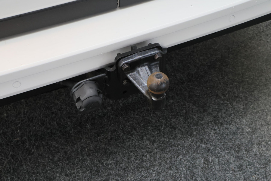 Volkswagen Crafter 35 2.0 TDI DSG 177 PK L3H2 Airco, LED, Camera, ACC, Apple Carplay, Verwarmde Stoelen, Trekhaak