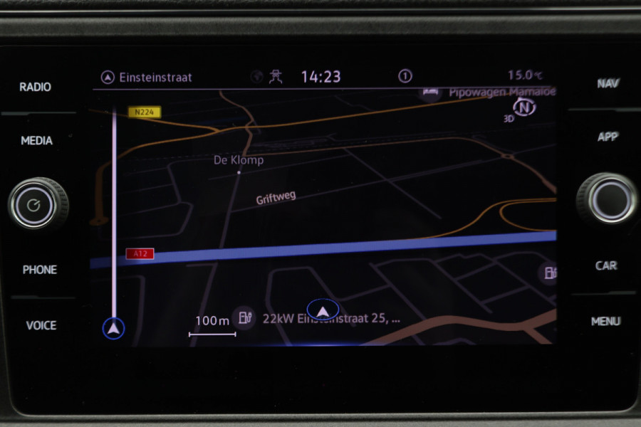 Volkswagen Crafter 35 2.0 TDI DSG 177 PK L3H2 Airco, LED, Camera, ACC, Apple Carplay, Verwarmde Stoelen, Trekhaak
