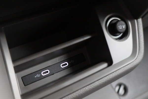 Volkswagen Crafter 35 2.0 TDI DSG 177 PK L3H2 Airco, LED, Camera, ACC, Apple Carplay, Verwarmde Stoelen, Trekhaak