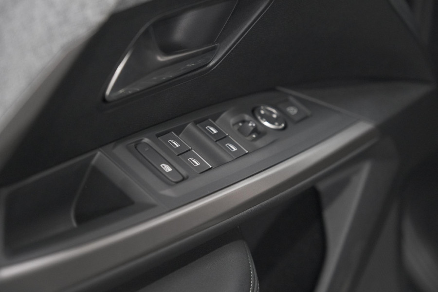 Peugeot 3008 Hybrid 145 e-DCS6 GT | Trekhaak | Adaptieve Cruise Control | Elektronische Kofferklep | Camera