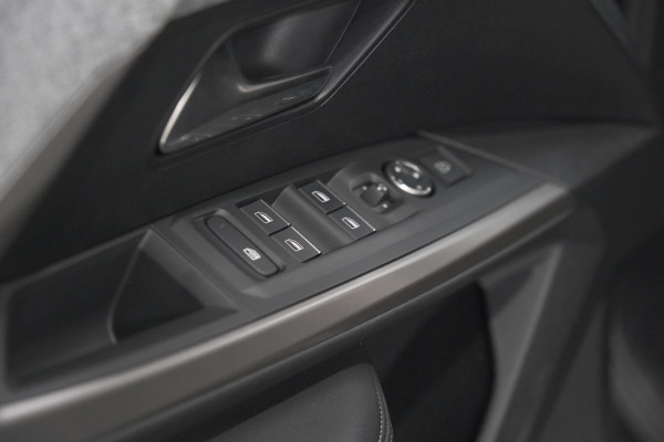 Peugeot 3008 Hybrid 145 e-DCS6 GT | Trekhaak | Adaptieve Cruise Control | Elektronische Kofferklep | Camera