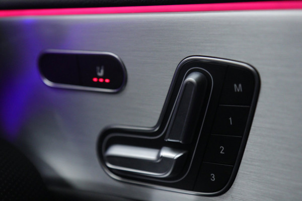 Mercedes-Benz A-Klasse AMG 35 4MATIC PANO/CARPLAY/MEMORYST/SFEER/VOL