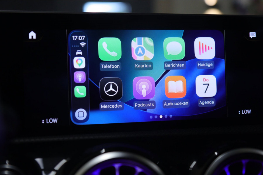 Mercedes-Benz A-Klasse AMG 35 4MATIC PANO/CARPLAY/MEMORYST/SFEER/VOL
