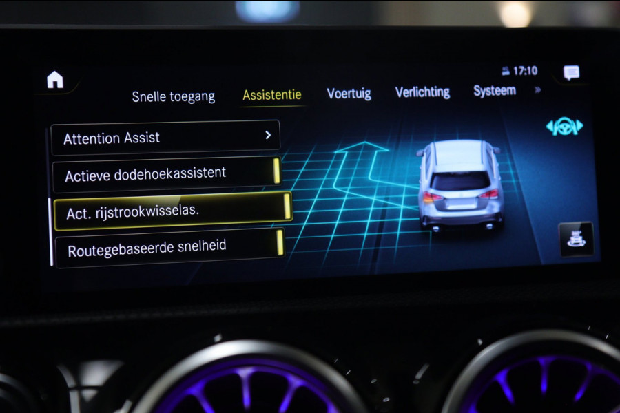 Mercedes-Benz A-Klasse AMG 35 4MATIC PANO/CARPLAY/MEMORYST/SFEER/VOL