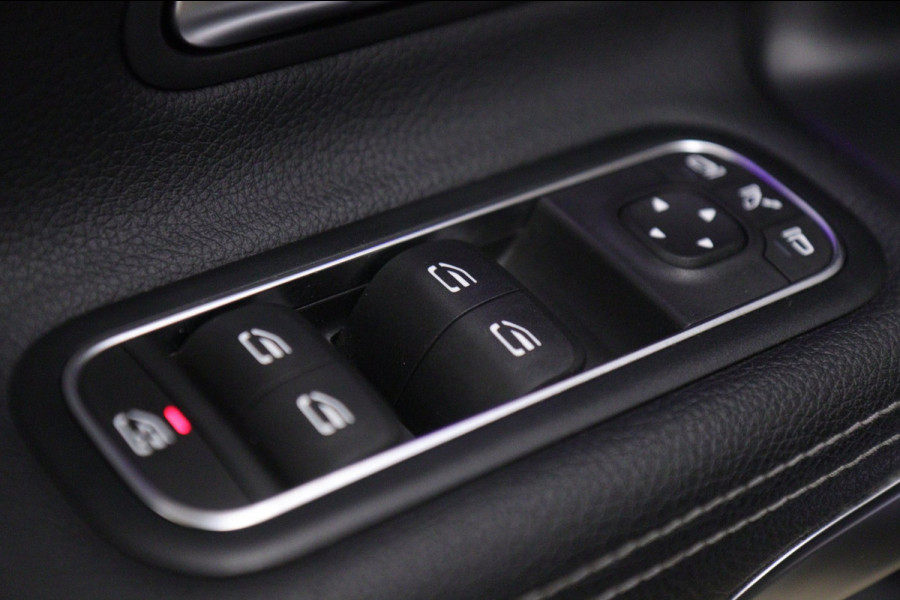 Mercedes-Benz A-Klasse AMG 35 4MATIC PANO/CARPLAY/MEMORYST/SFEER/VOL