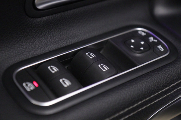 Mercedes-Benz A-Klasse AMG 35 4MATIC PANO/CARPLAY/MEMORYST/SFEER/VOL