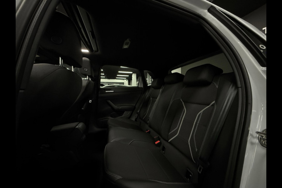 Volkswagen Polo 1.0 TSI R-LINE | LED| Beats | Camera |Pano