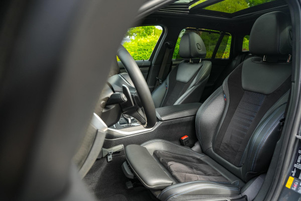 BMW 3 Serie Touring 330e High Executive M Sport Panodak Harman Kardon HUD Leer Alcantara