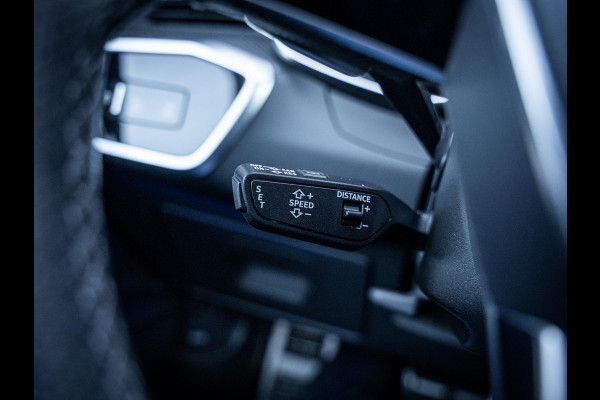Audi A6 Avant 55 TFSI e quattro Competition S - Pano l Softclose l Trekhaak l HUD